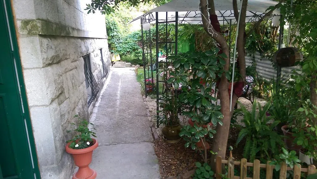 Bingo Apartment Split