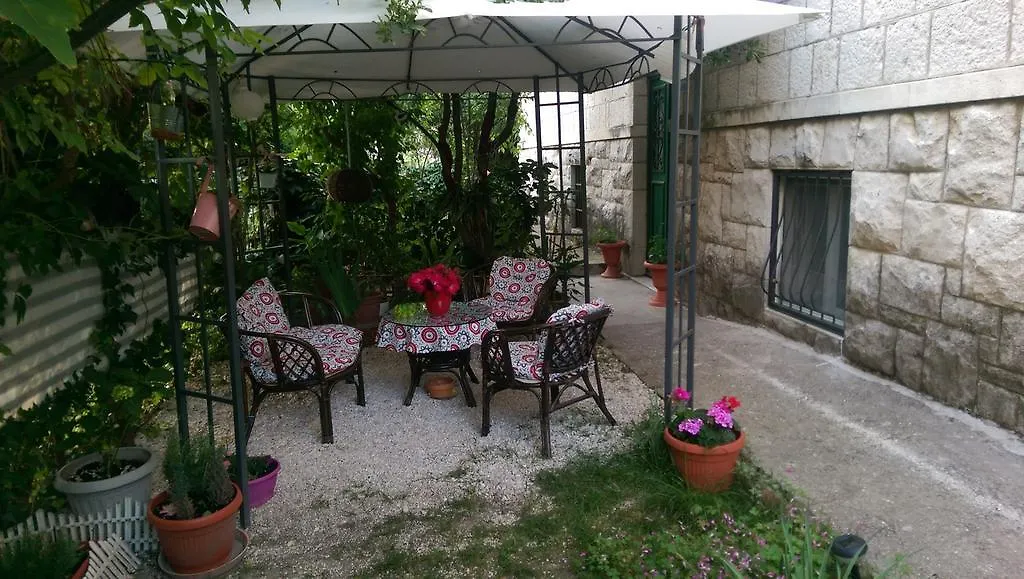 Bingo Apartment Split