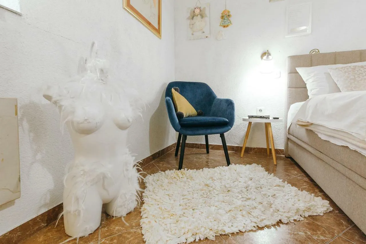 Bingo Apartment Split 0*,