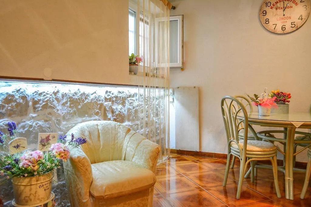 Bingo Apartment Σπλιτ
