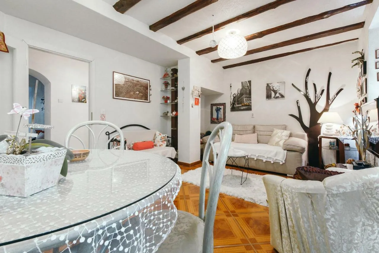 Bingo Apartment Σπλιτ